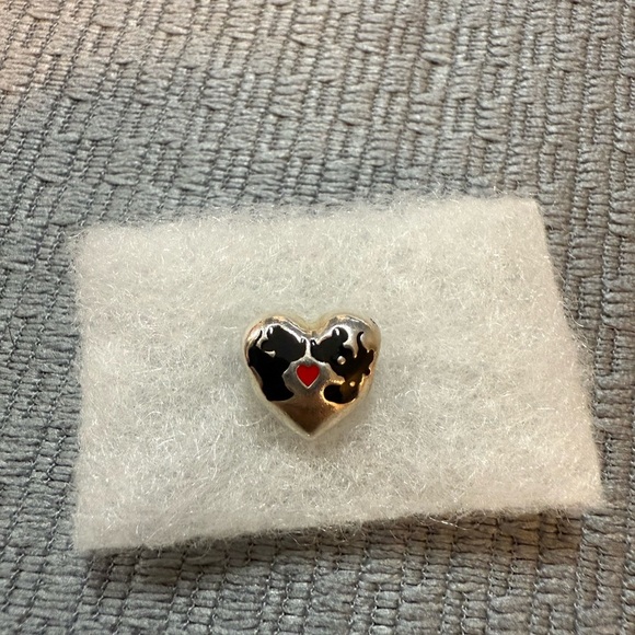 Authentic Pandora Disney Mickey and Minnie Kiss Heart Sterling Silver Charm - Picture 1 of 8